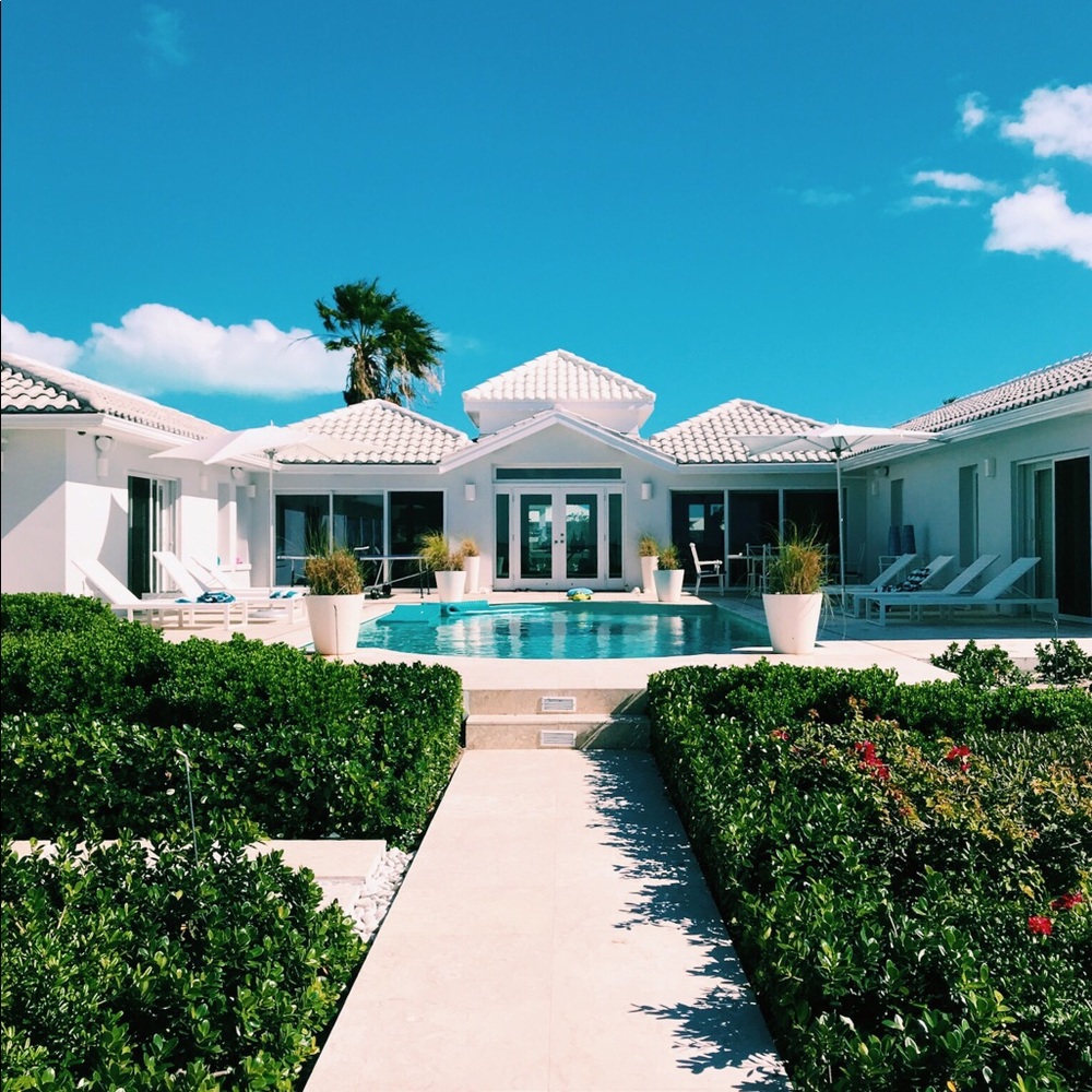 Meet your Posher, Alice